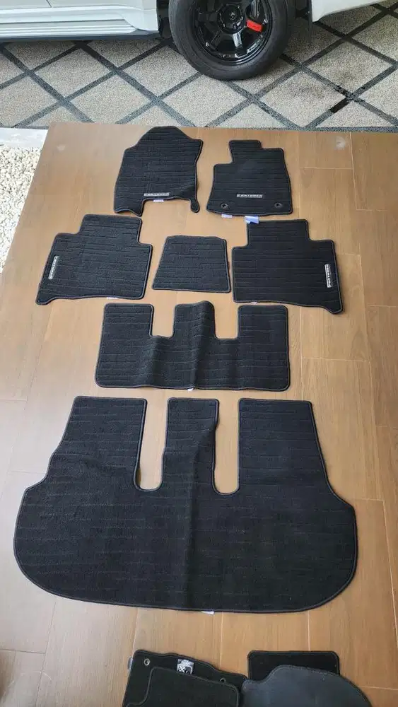 KARPET FORTUNER BARU GA PERNAH PAKAI