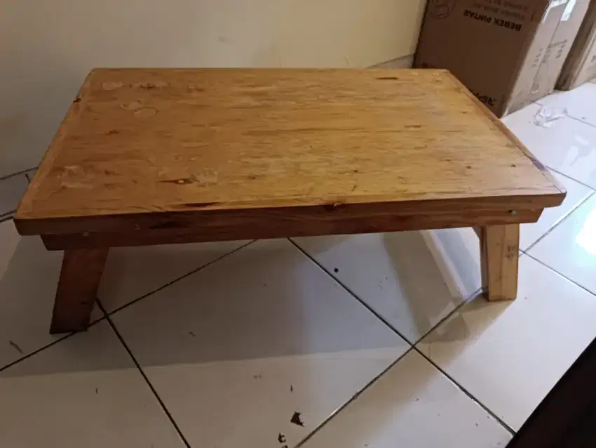Meja Lipat Buat Duduk Lesehan atau Meja Belajar