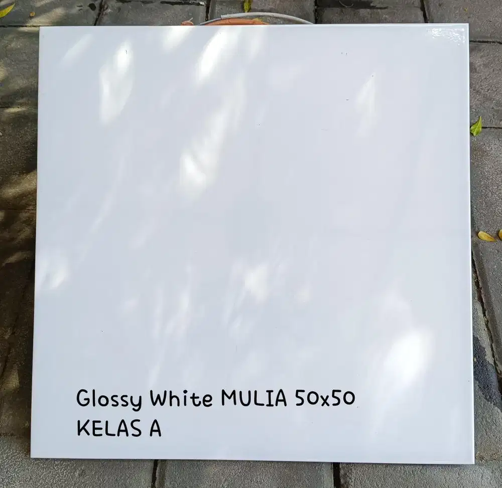 Keramik lantai dan dinding