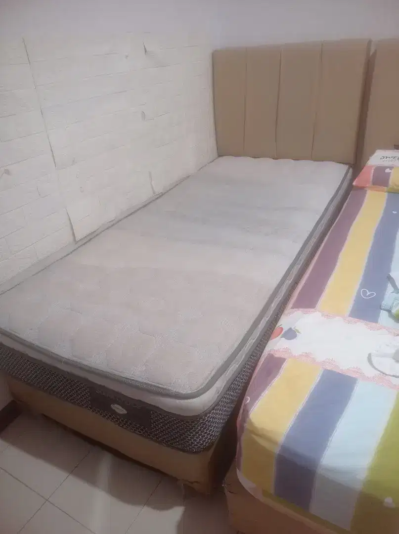 Preloved springbed comforta superchoice 90x200 full set sama Divan