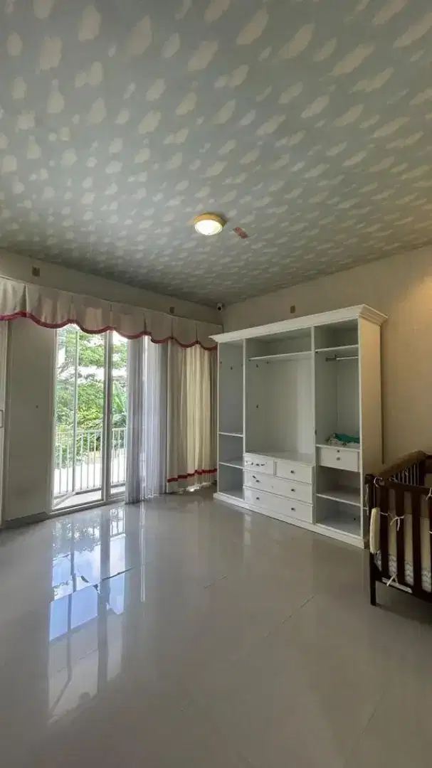 Rumah Wisata Bukit Mas, punya taman bermain di belakang rumah !