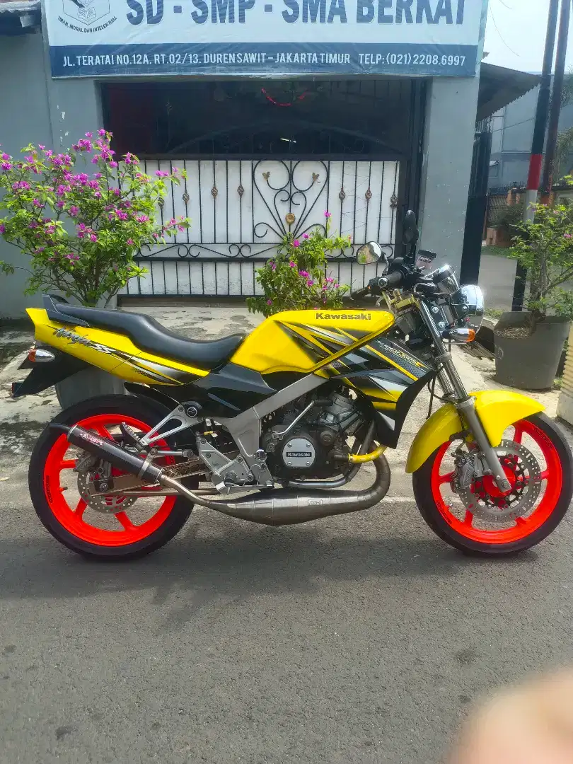 Kawasaki ninja ss th 2015 asli kuning
