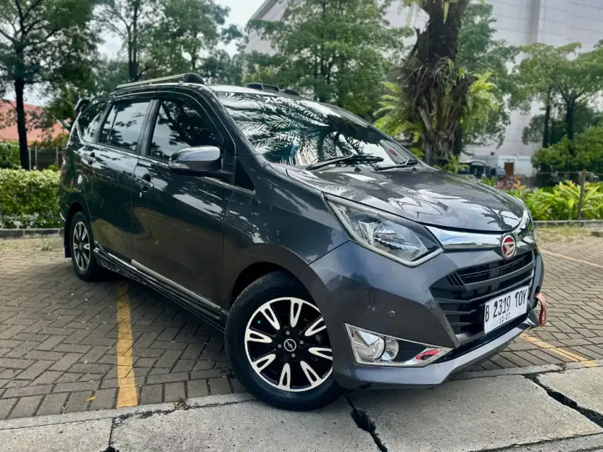Daihatsu Sigra R Deluxe AT 2017
