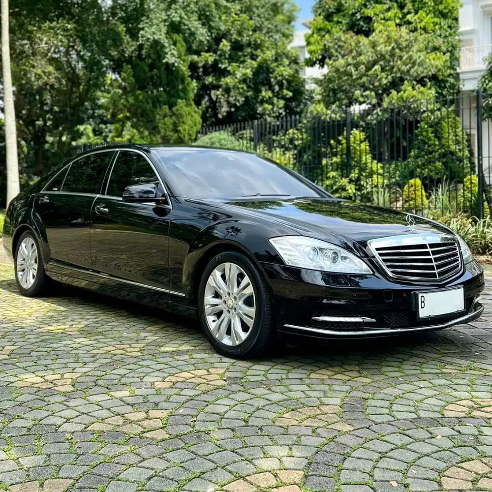 Mercedes benz S350 w221 facelift 2010 hitam black mercy S350 2011/2009