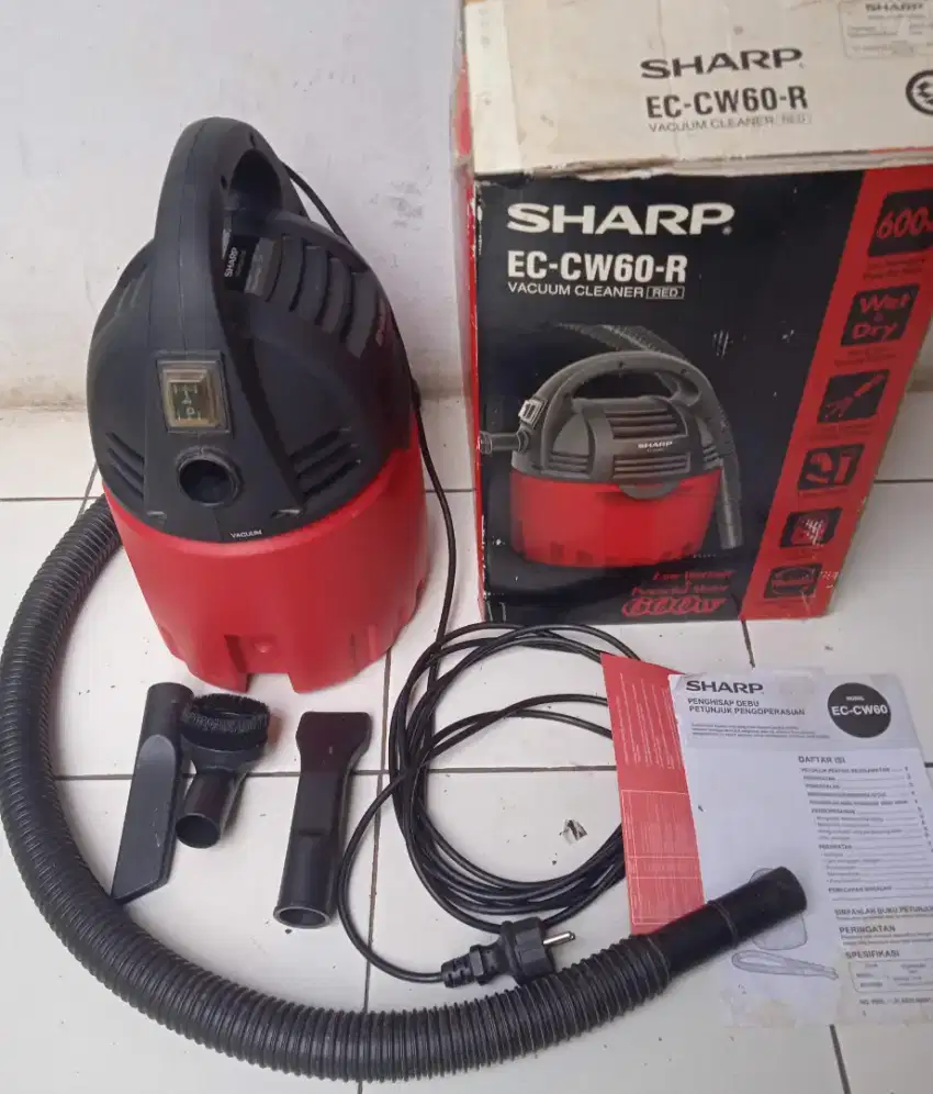 Vacuum Cleaner Sharp EC-CW60-R 600w