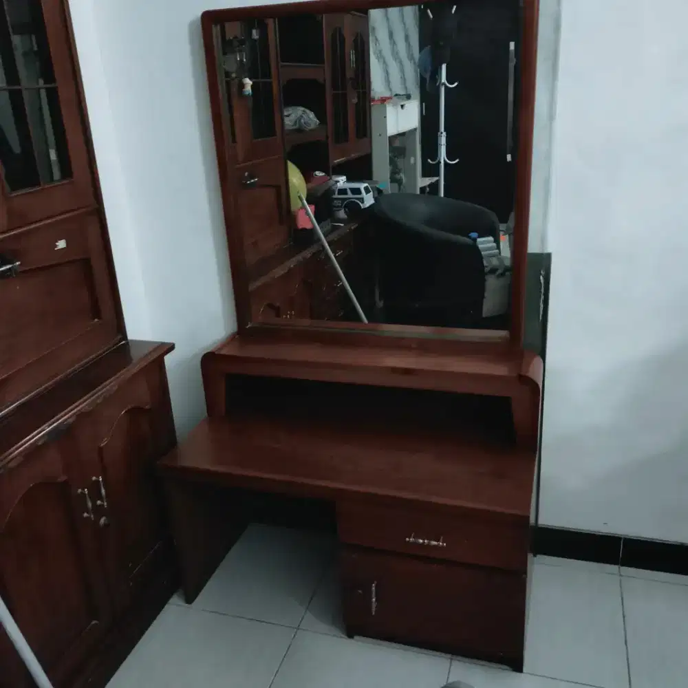 Dijual meja rias kayu solid
