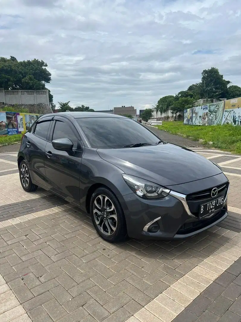 [TDP 7jt] Mazda 2 R AT 2017 Pajak Panjang