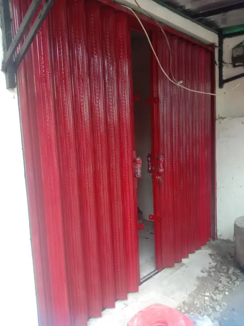 Folding gate pintu harmonika