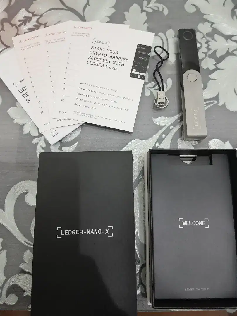 Ledger Nano X Crypto Hardware Wallet Ori from France