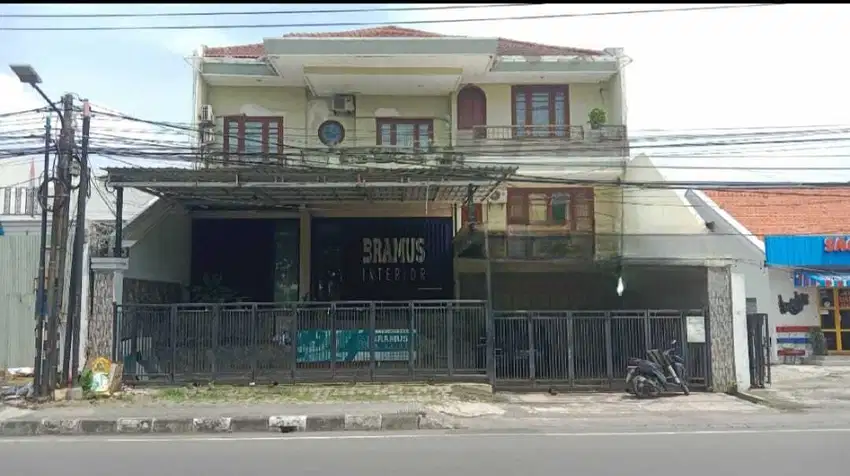 Rumah Usaha Nol Jalan Raya Merr Cocok Resto, Kantor Lokasi Ramai