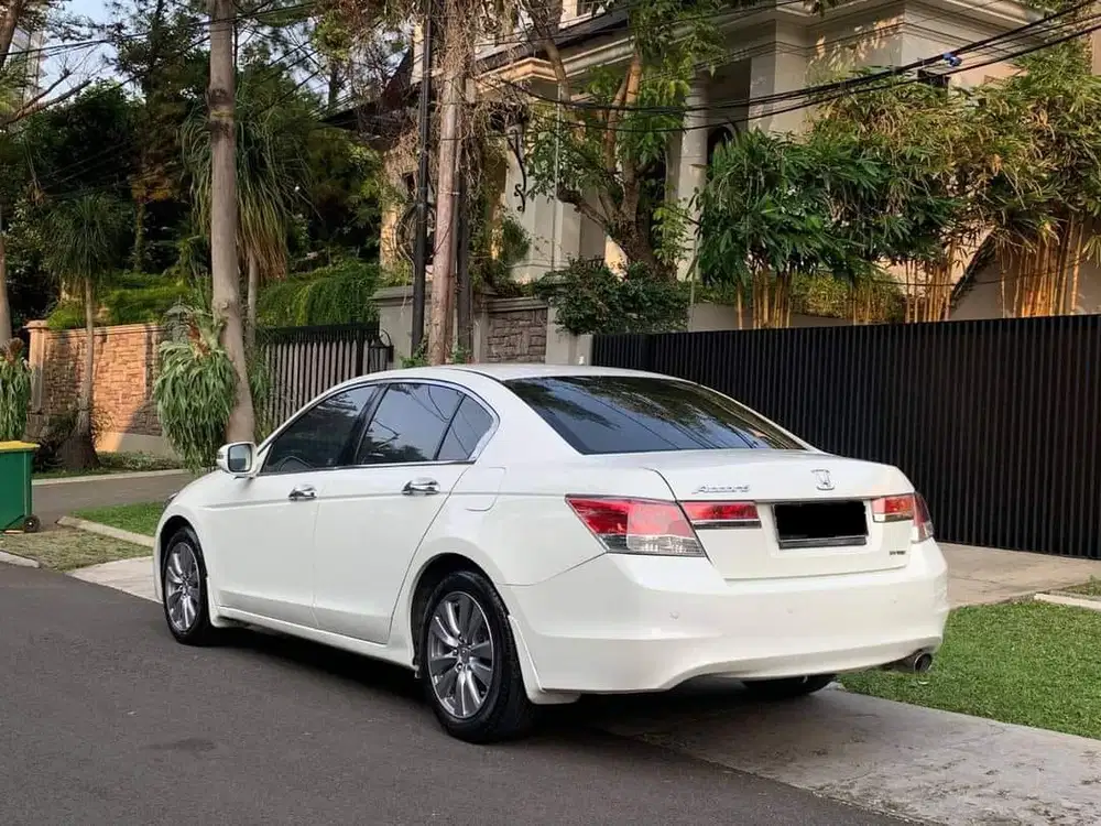 Honda Accord 2011 Bensin