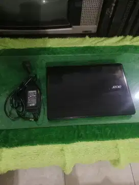 Laptop Acer Aspire E5-471 Intel Core i3 ram8, mulus
