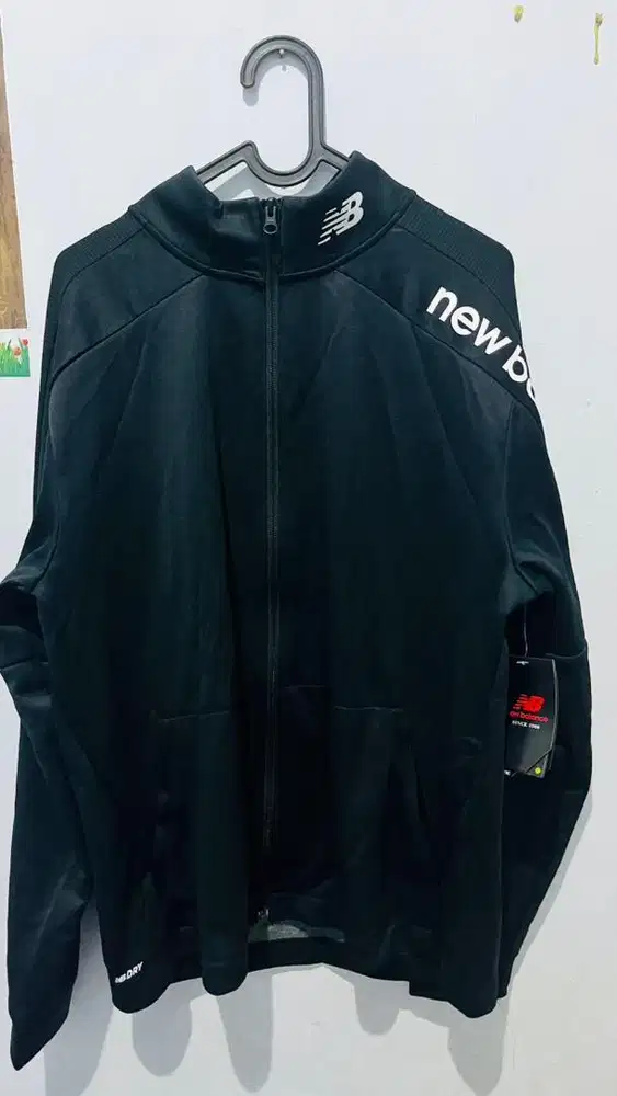 Jaket NB, Jaket New Balance, Baru, jaket warna hitam