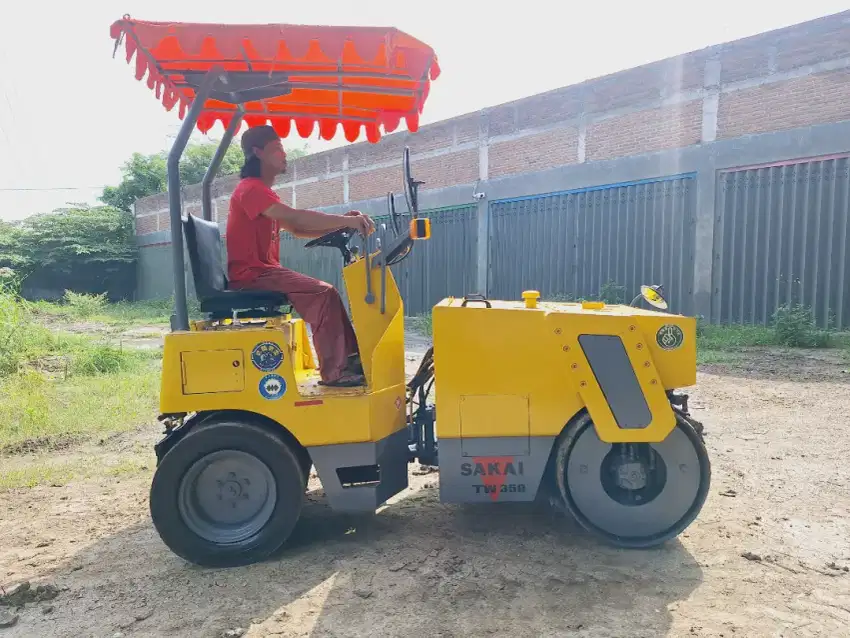 Combinasi Tandem Roller Sakai TW 350