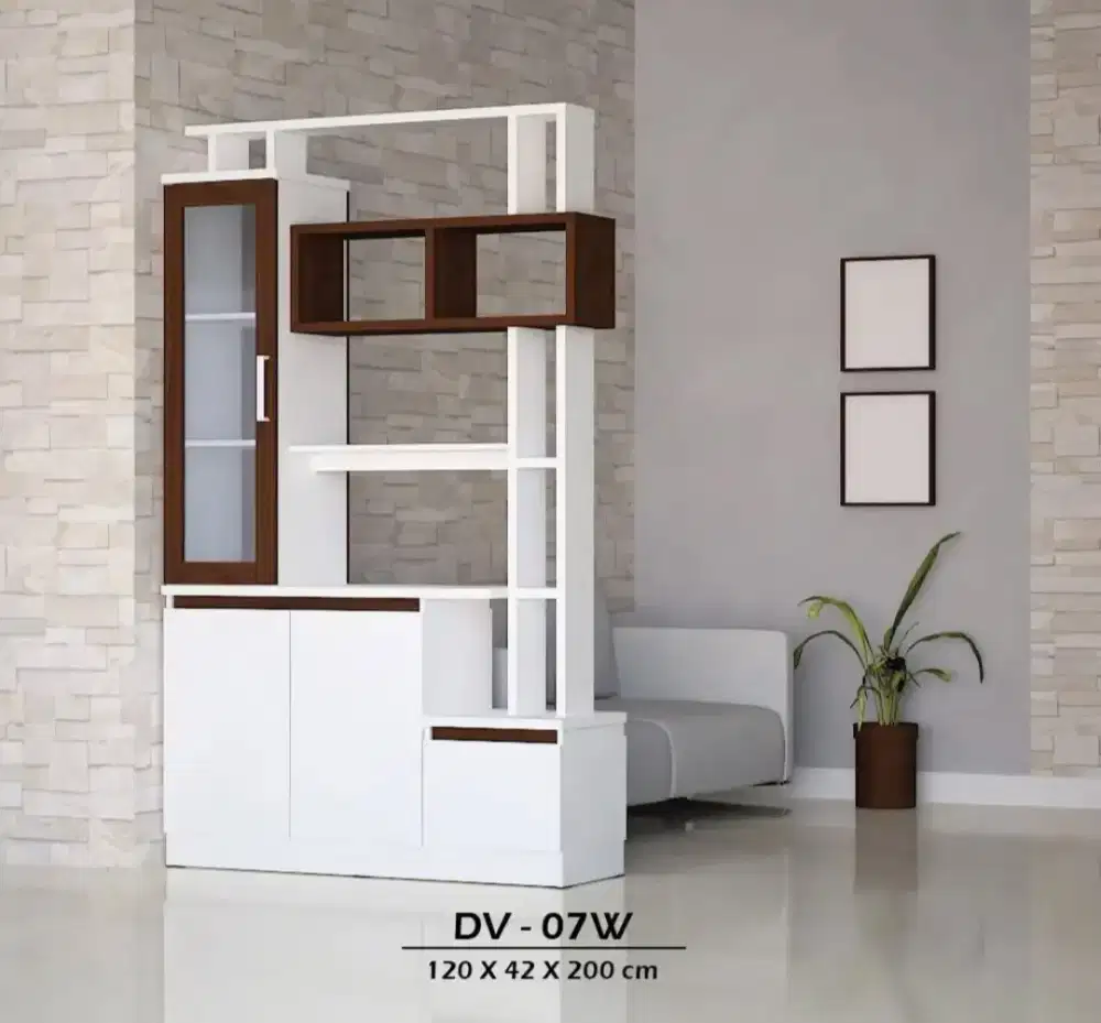 Lemari penyekat ruangan