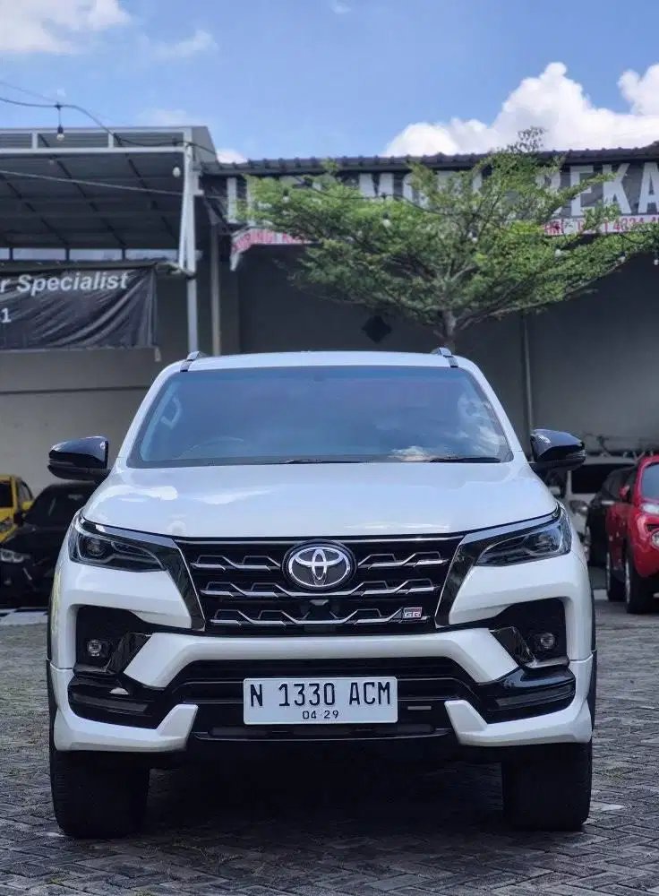 KM LOW 10rban FORTUNER GR SPORT 2023pmk2024 Automatic