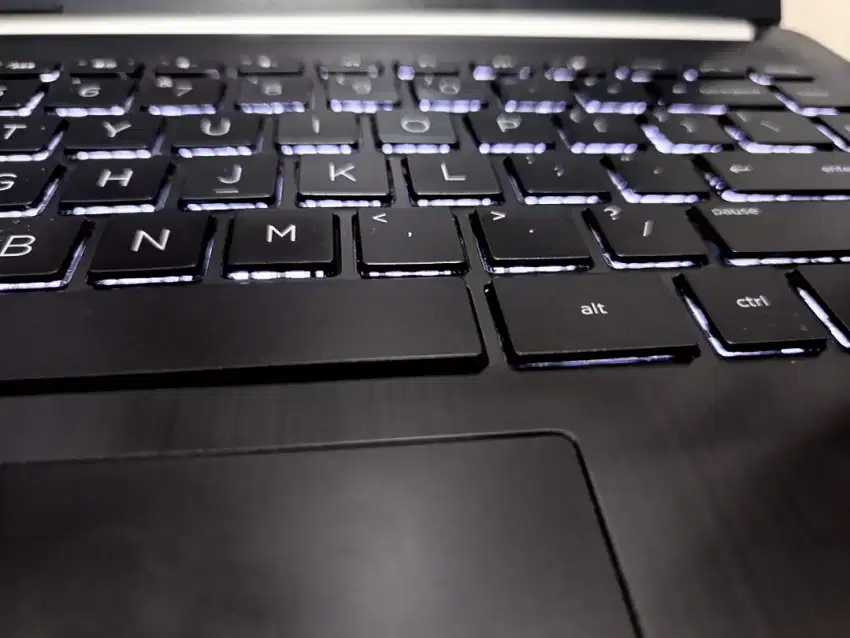 HP 14s-cf1xxx keyboard nyala,ram 8gb dan ssd 256gb mantap