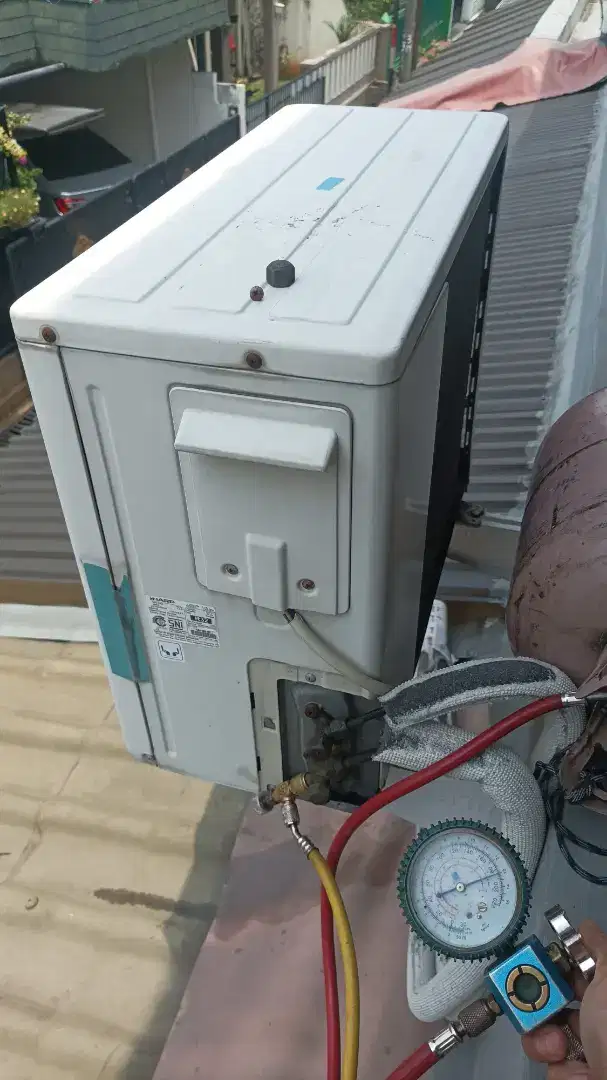 SERVIS AC TIDAK DINGIN