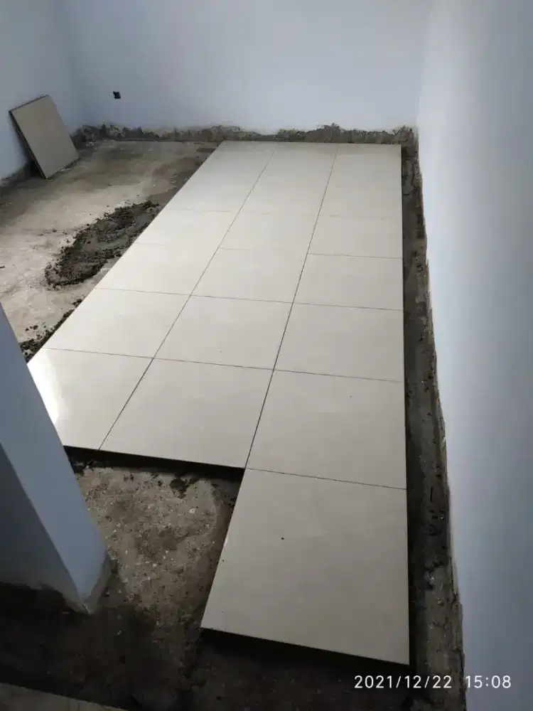 spesialis pemasangan keramik granit dan batu alam