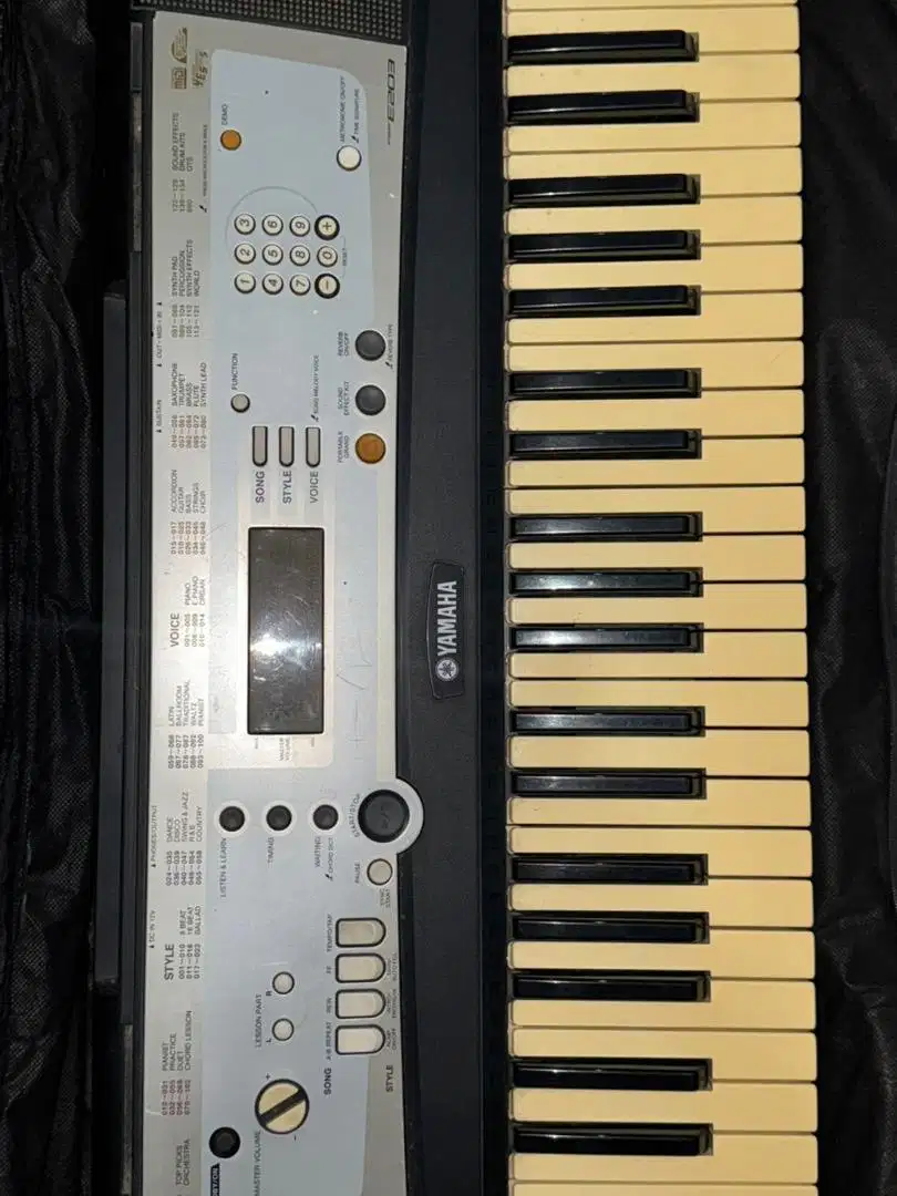 Keyboard Yamaha PSR E203