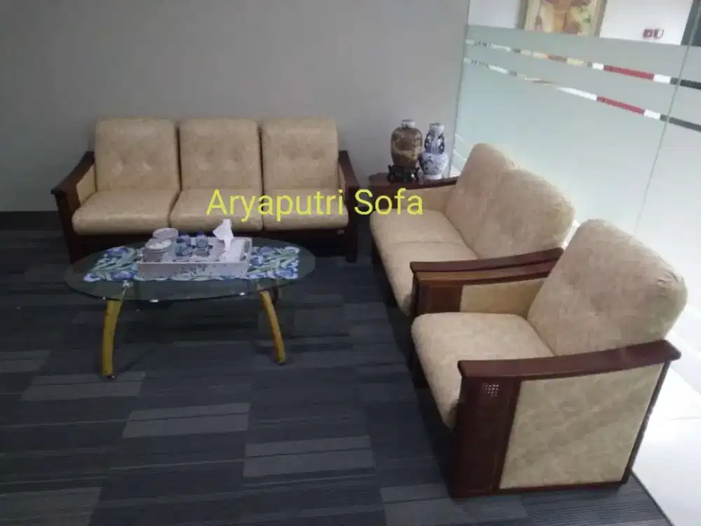 Jasa reparasi sofa / servis sofa bergaransi