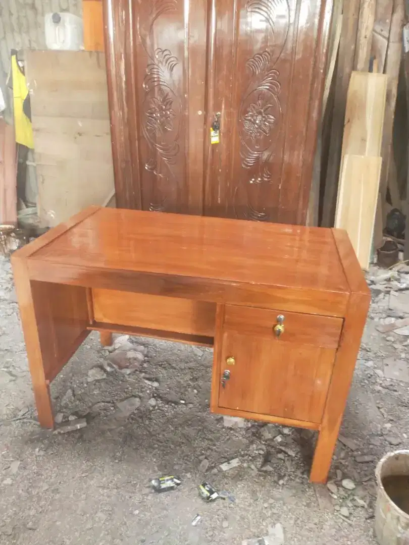 Meja kantor/guru kayu jati