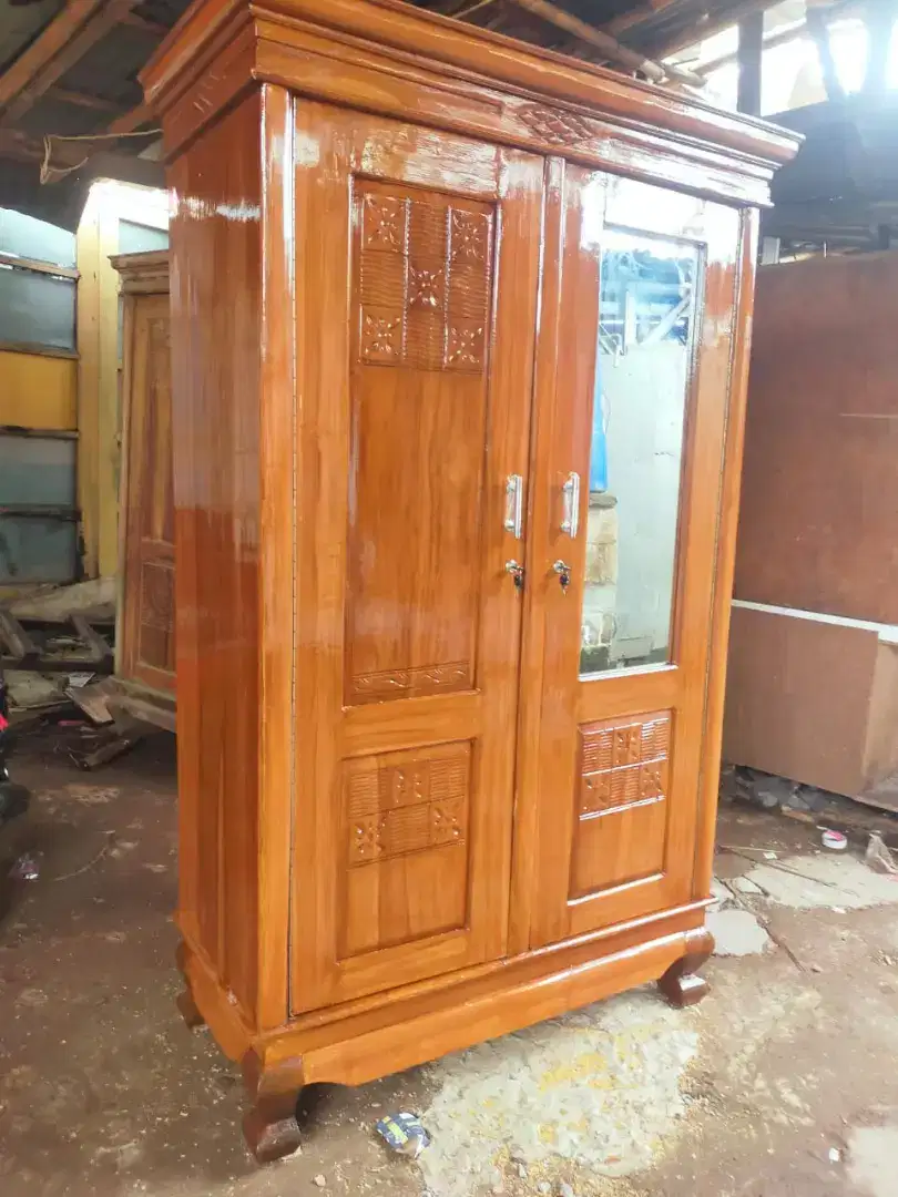 Lemari pakaian pintu2 kayu jati