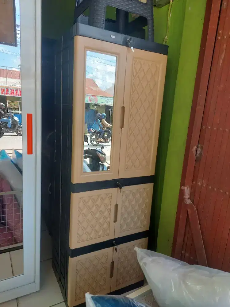 Lemari 4susun rak lipat + cermin pakai kunci