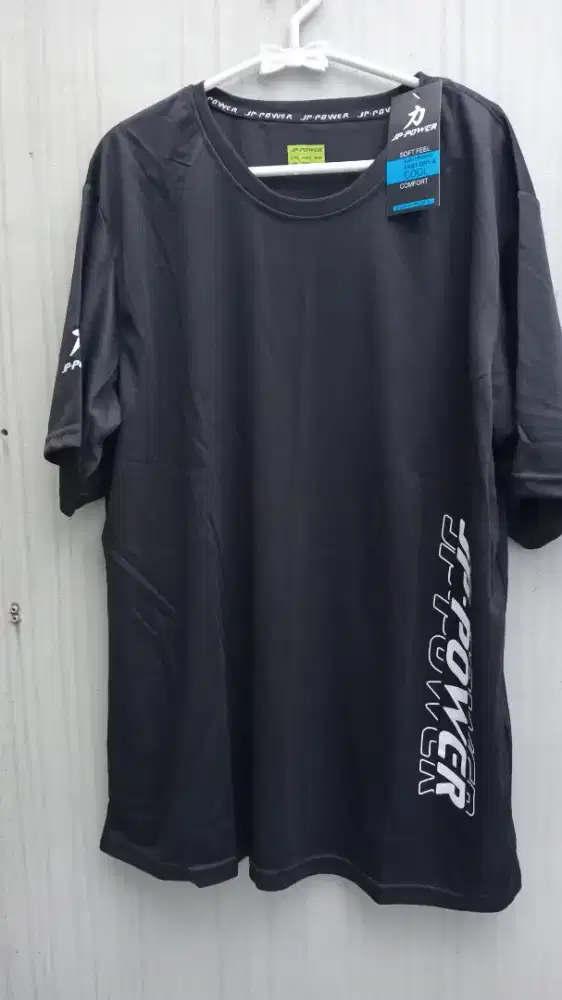 Baju badminthon ukuran XL baru gress