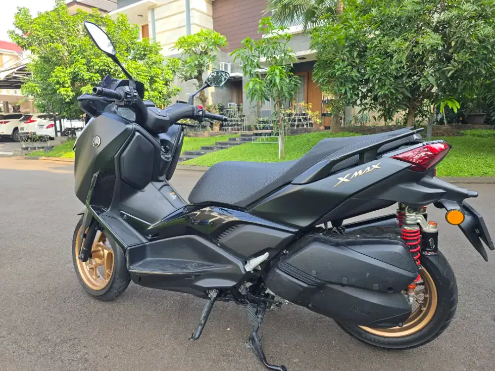 Yamaha x max 2023 conected