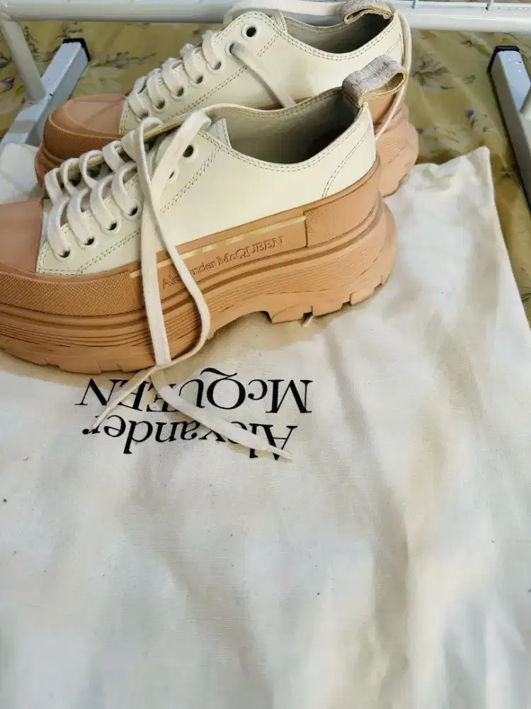 SALE!!! Preloved 12jt ALEXANDER MCQUEEN