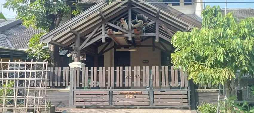 Dijual  : RUMAH TINGGAL 2  LANTAI - (SHM) - Hadap Utara