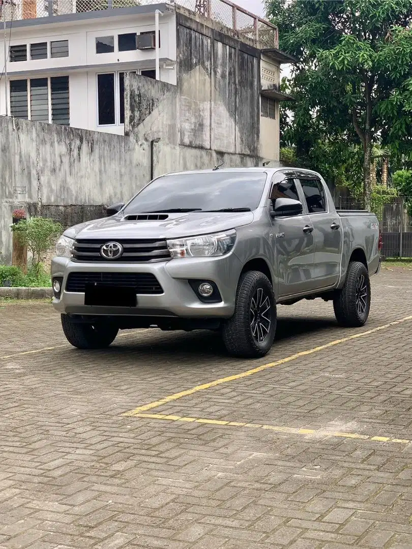 Hilux DC 4x4 E MT 2016