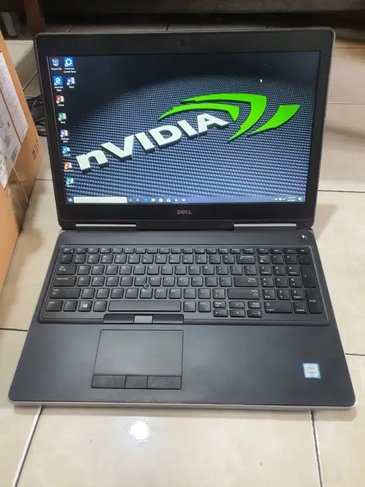 Dell precision 7520 i7 ram 32gb ssd 1tb nvidia quadro 4gb