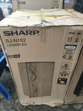 Kulkas sharp SJ162