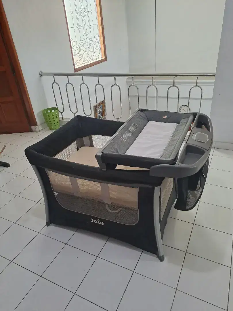 Joie illusion baby crib/baby box - second