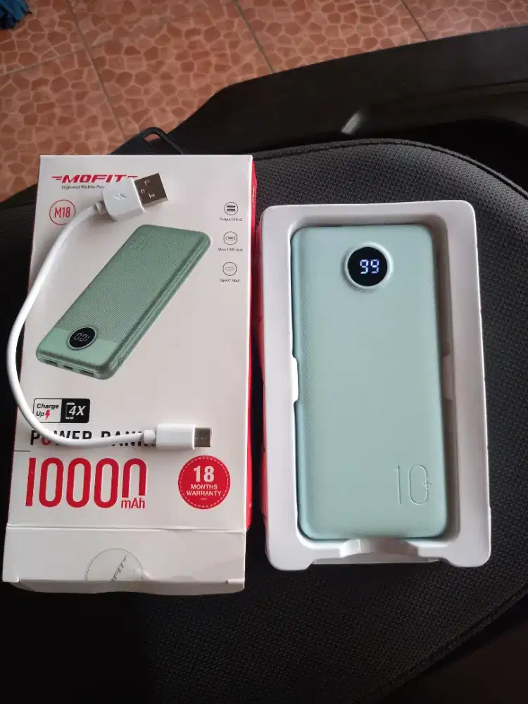 Powerbank Mofit real 10000mah fast charging.(cuma ada warna hitam)