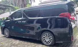 Toyota Alphard 2.5 SC AT Tahun 2015