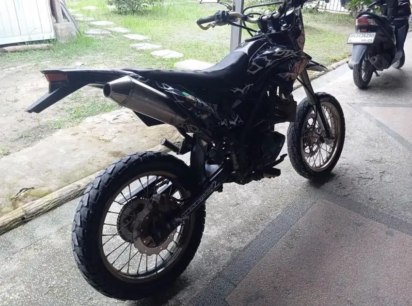 DIJUAL BU, klx D-Tracker