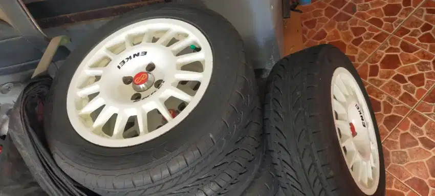 Velg Ban Enkei R15