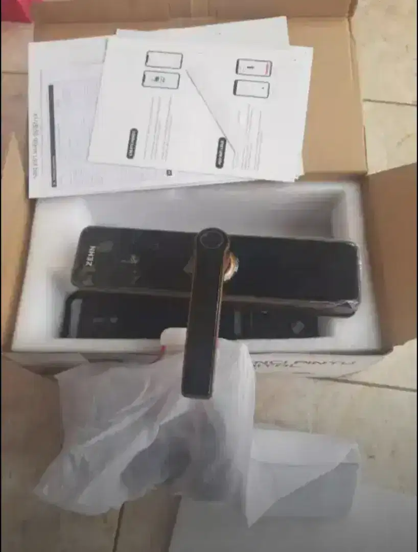 Smart Door Lock Zehn