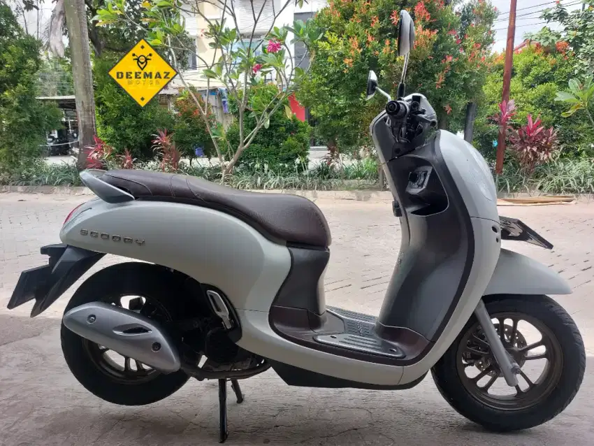(DP 800 Rb)‼️ Honda Scoopy Prestige Keyless Putih Mulus 2023
