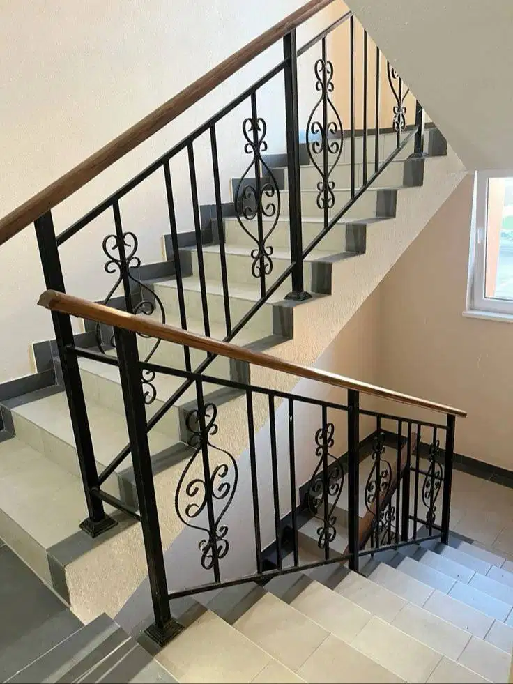 Jasa pasang railing tangga dan balkon, jenis beragam