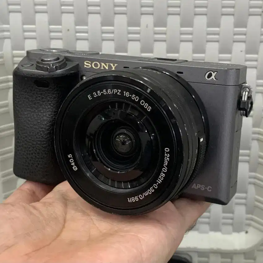 Camera Mirrorless Sony A6000 unit charger tas