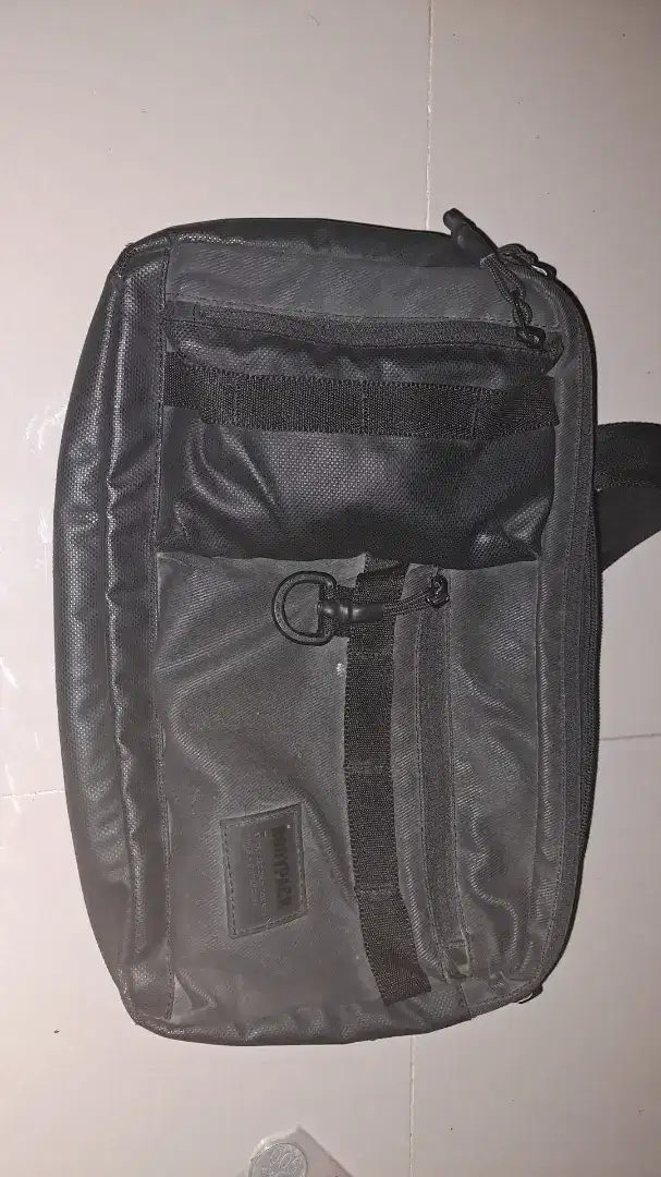 Tas selempang bodypack , 2 tas yah.. (second)