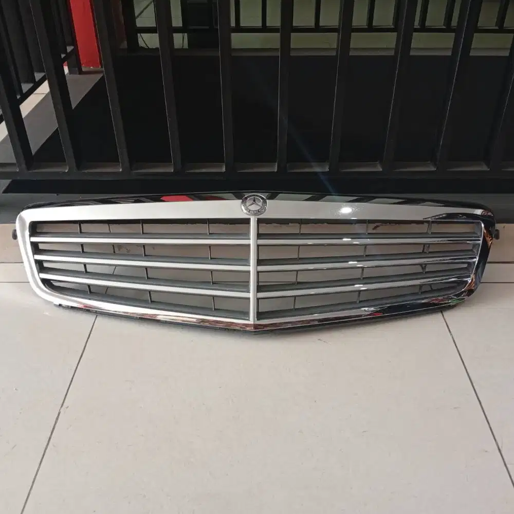 Grill Depan Mercedes-Benz C-Class W204 2008–2012 (Copotan OEM)