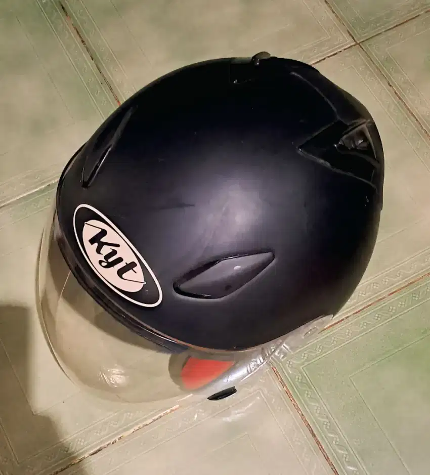 HELM KYT Black DJ Maru