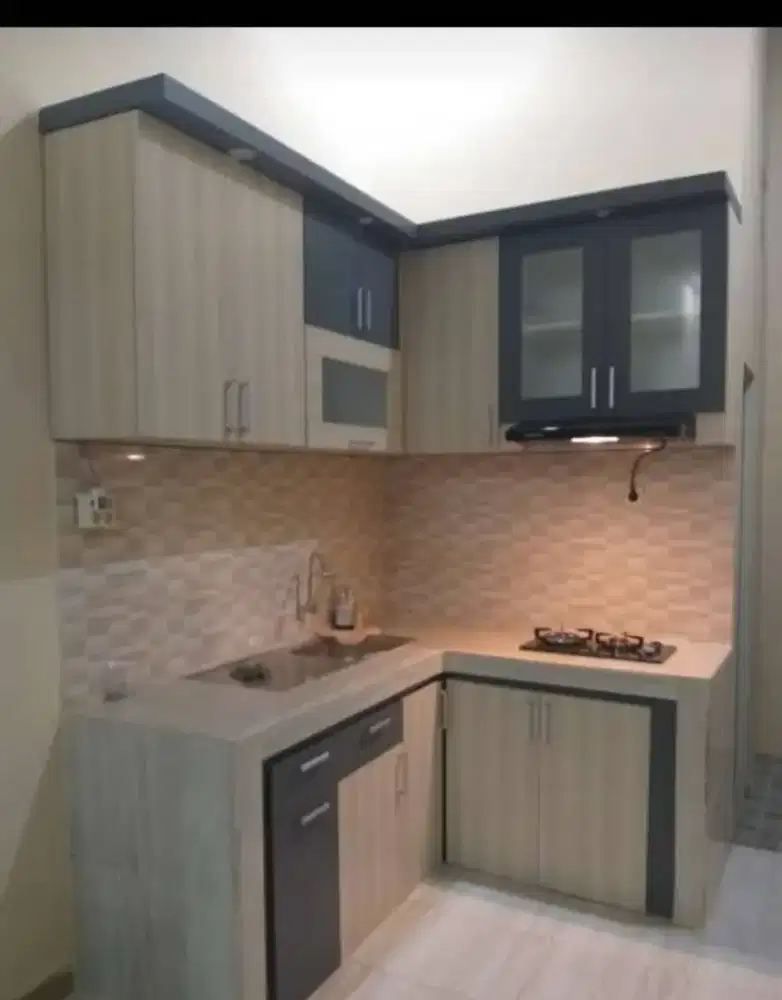 Bisa custom, Serfis kitchen set, lemari, walbed, isi rumah, kantor