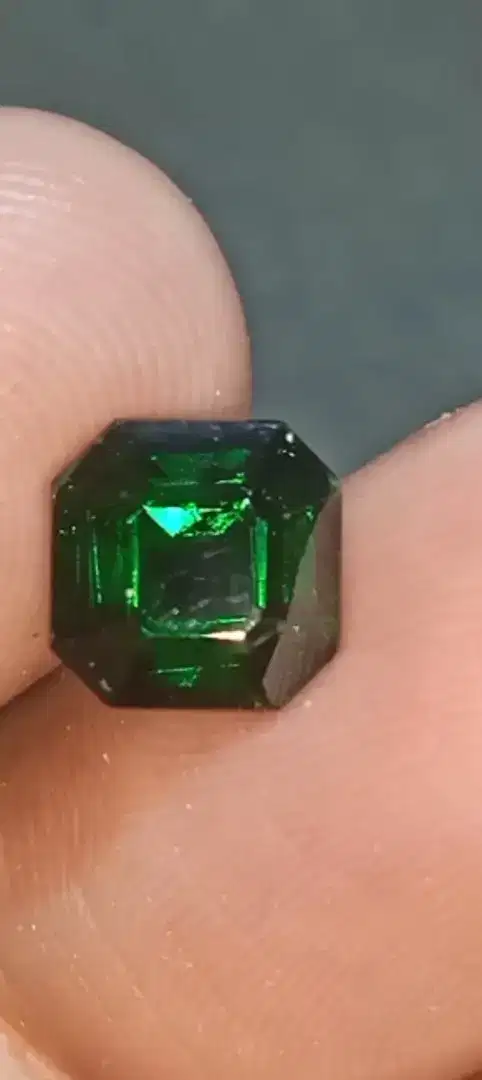 Vivid Green Tsavorite Garnet 2.19 ct Top Color Like Emerald Zamrud