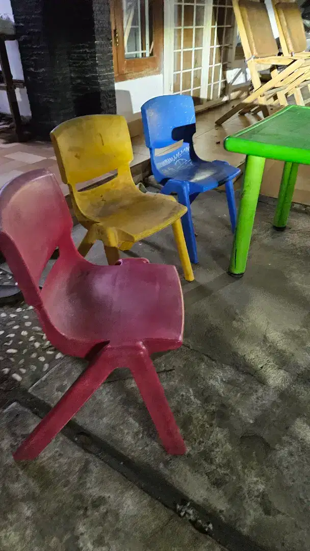 Kursi anak informa